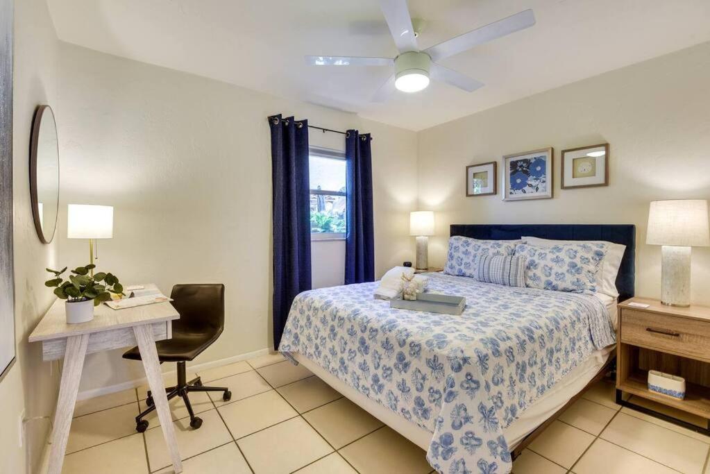 Coconut Cove Mid-Long Term Stays Available Walk To Downtown Trolly To Beaches Sarasota Bagian luar foto